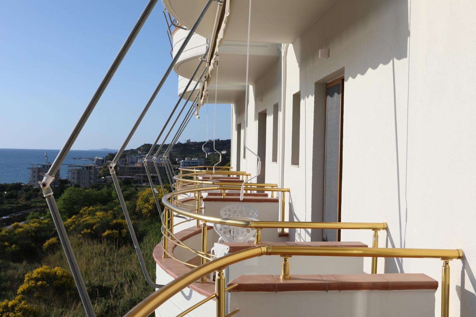 Hotel Doko Radhimë